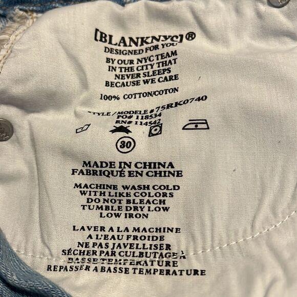 Blank NYC Denim Distressed Raw Hem Pockets Skirt Size 30 NWT - Picture 10 of 11